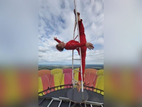 В небе над Серпуховом гимнастка установила новый мировой рекорд Новости Серпухова 