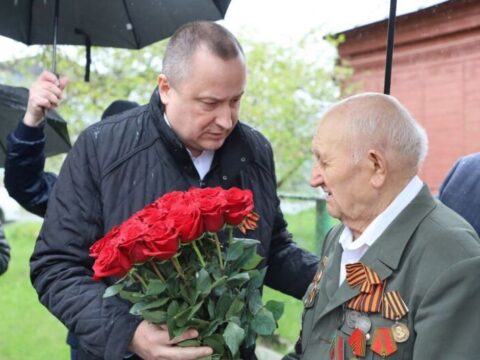 Глава г.о. Серпухов навестил ветерана ВОВ Николая Ветчинина Новости Серпухова 